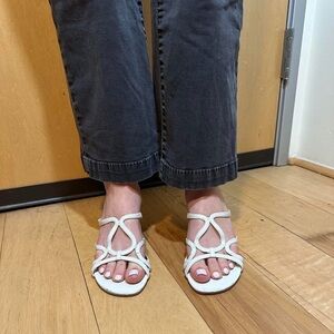 FIONI Clothing White Women's heels